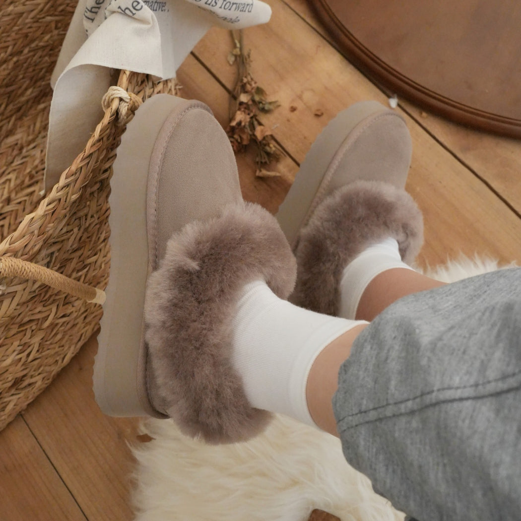 AUSTRALIAN SHEPHERD® UGG Slippers Women Sheepskin Wool Collar Ankle Platform Clarrie AS 2081