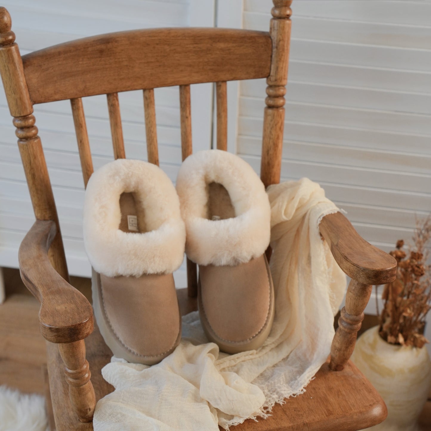 AUSTRALIAN SHEPHERD® UGG Slippers Women Sheepskin Wool Collar Ankle Platform Clarrie AS 2081