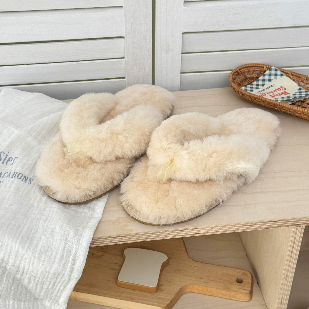 AUSTRALIAN SHEPHERD® UGG Thongs Women Fluffy Slides Farah AS 2086