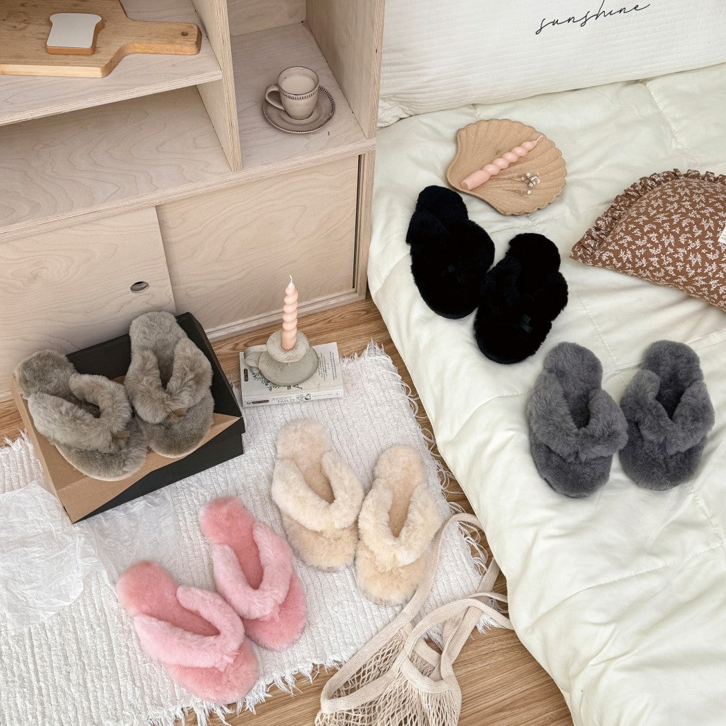 AUSTRALIAN SHEPHERD® UGG Thongs Women Fluffy Slides Farah AS 2086