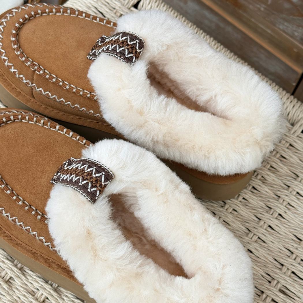 AUSTRALIAN SHEPHERD® UGG Slippers Women Sheepskin Wool Collar Ankle Platform Santana AS 2093