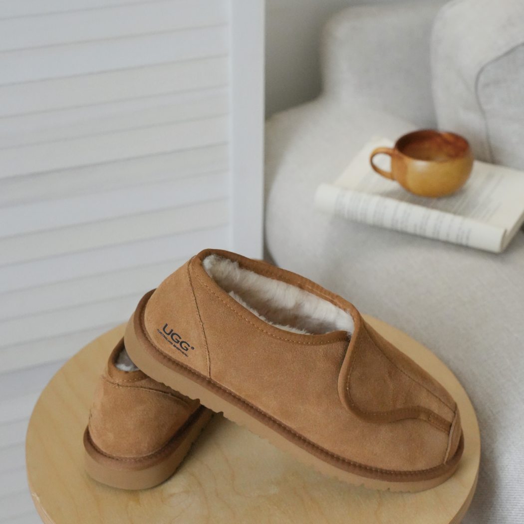 AUSTRALIAN SHEPHERD® UGG Slippers Sheepskin Wool Adjustable Tristen AS 2095