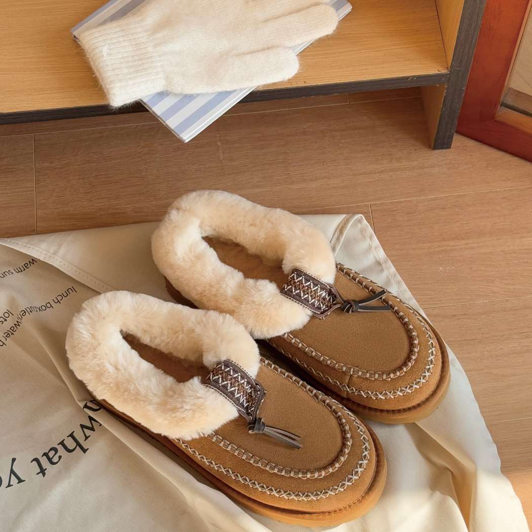 AUSTRALIAN SHEPHERD® Draco Sheepskin Wool Moccasin Slippers AS 2101
