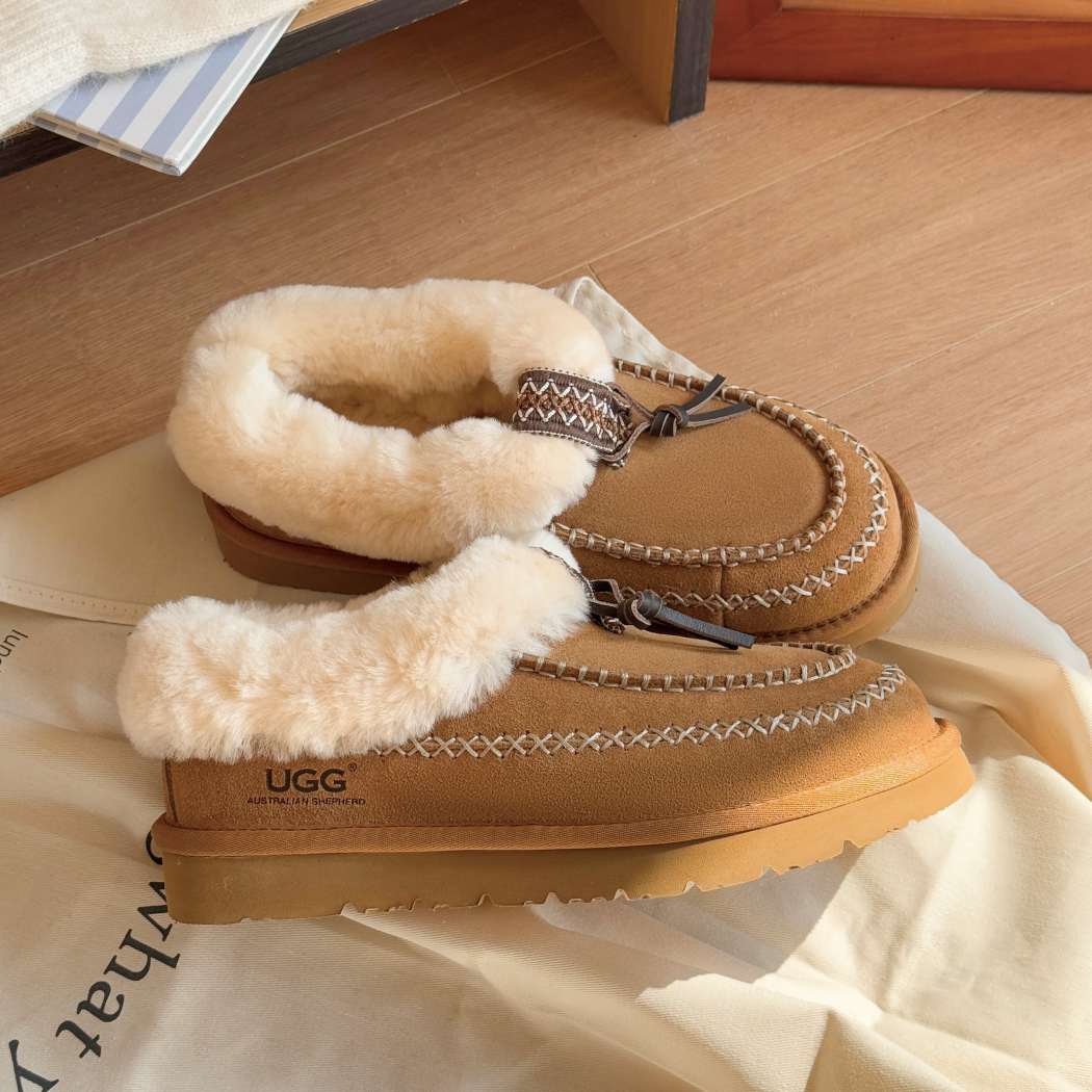 AUSTRALIAN SHEPHERD® Draco Sheepskin Wool Moccasin Slippers AS 2101