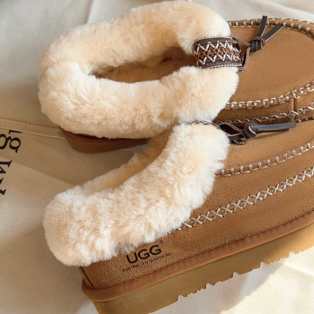 AUSTRALIAN SHEPHERD® Draco Sheepskin Wool Moccasin Slippers AS 2101
