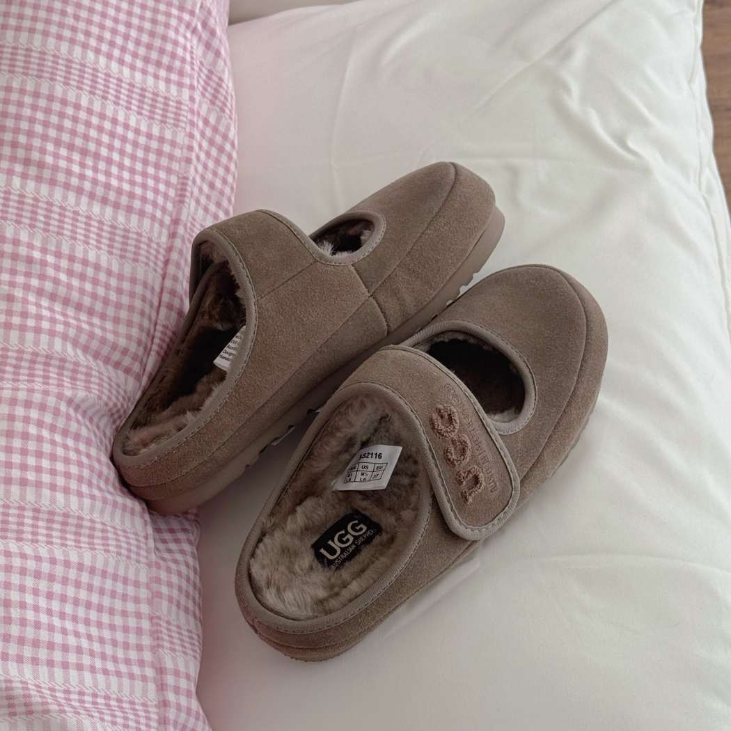 AUSTRALIAN SHEPHERD® Velly Mary Jane Sheepskin Slippers AS 2116