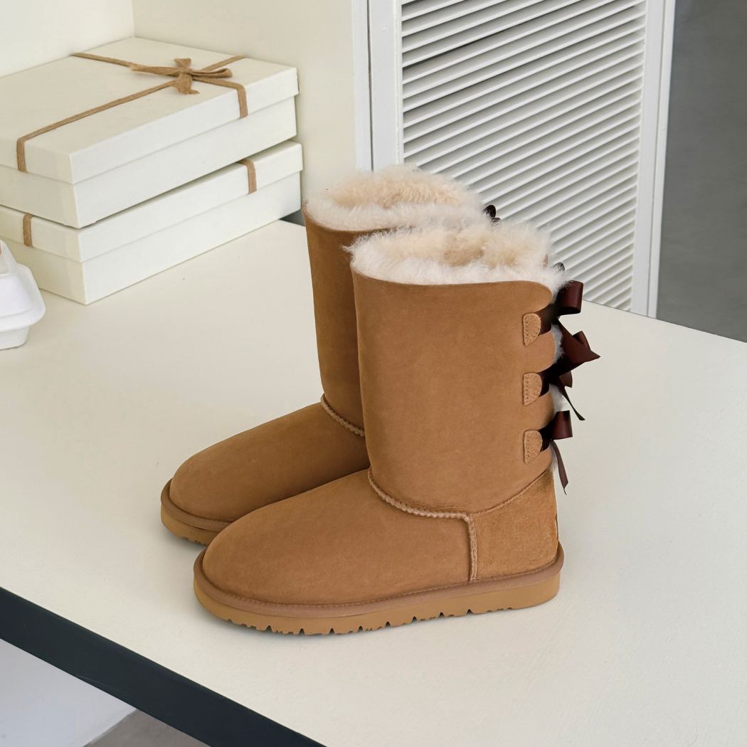 Australian Shepherd® Tall Back Bow Boots AS 3085