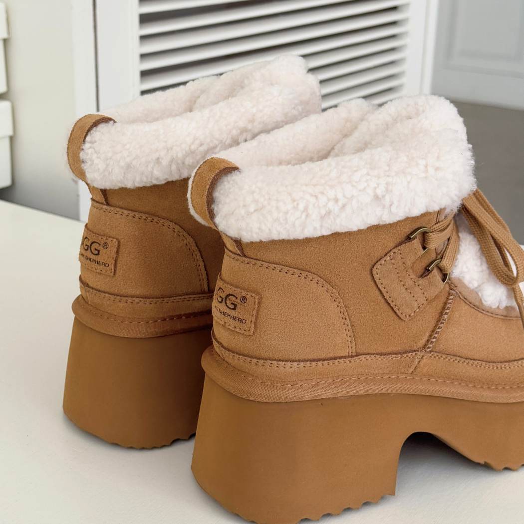 AUSTRALIAN SHEPHERD® UGG Boots Women Sheepskin Wool Chunky Platform Bumpy AS 3086