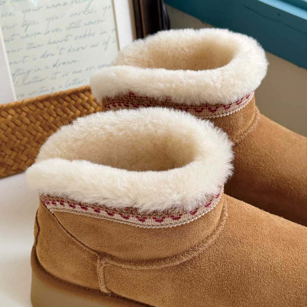 AUSTRALIAN SHEPHERD® UGG Women's Liora Platform Boots AS 3128