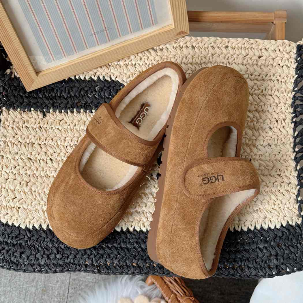 AUSTRALIAN SHEPHERD® UGG Slippers Sheepskin Wool Adjustable Strap Mary Jane Millie AS 7022