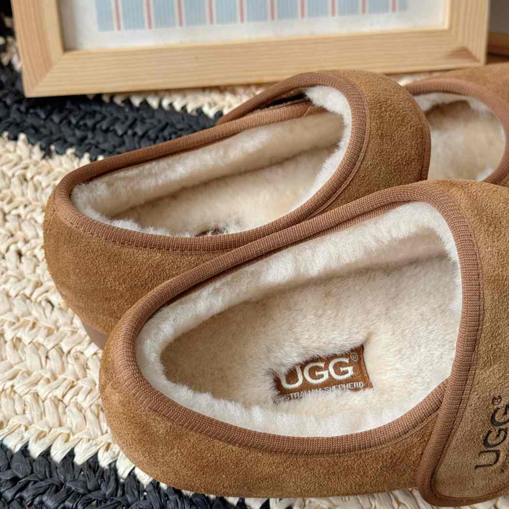 AUSTRALIAN SHEPHERD® UGG Slippers Sheepskin Wool Adjustable Strap Mary Jane Millie AS 7022