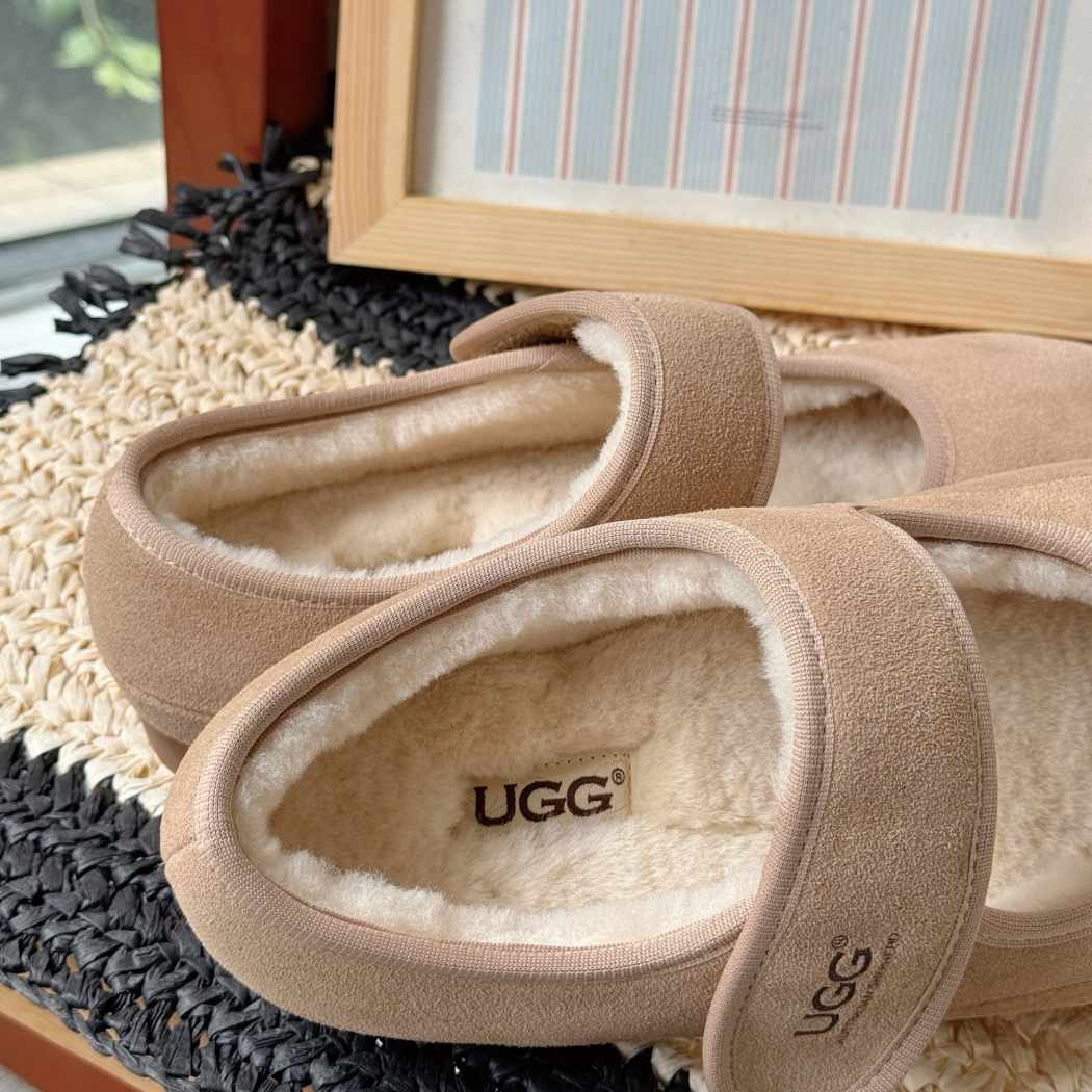 AUSTRALIAN SHEPHERD® UGG Slippers Sheepskin Wool Adjustable Strap Mary Jane Millie AS 7022