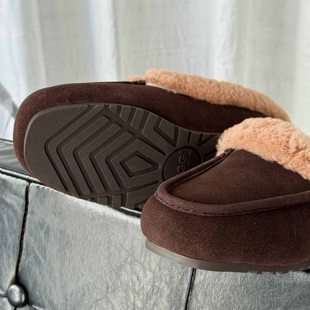 AUSTRALIAN SHEPHERD® Noelle Sheepskin Wool Trim Mule Slippers AS 7028