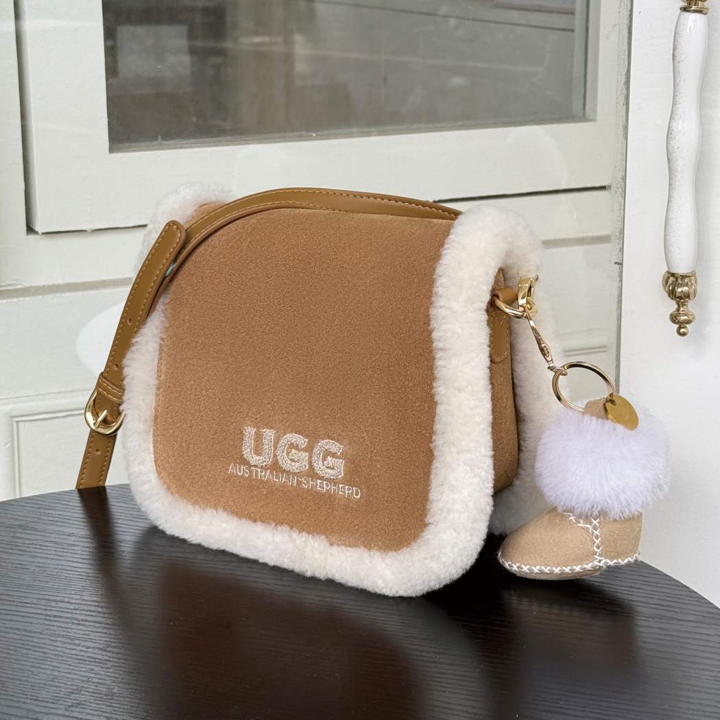 AUSTRALIAN SHEPHERD® Fluffy Wool Over Shoulder Messenger Bag ASA 025