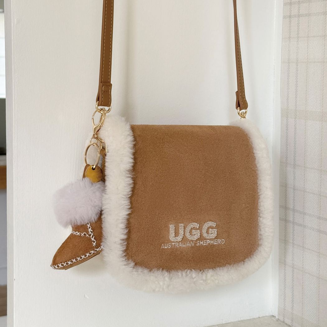 AUSTRALIAN SHEPHERD® Fluffy Wool Over Shoulder Messenger Bag ASA 025