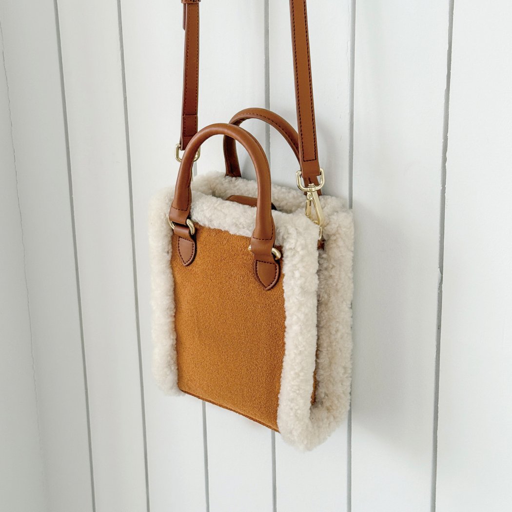 AUSTRALIAN SHEPHERD® Charlie Fluffy Wool Shoulder Bag ASA 030