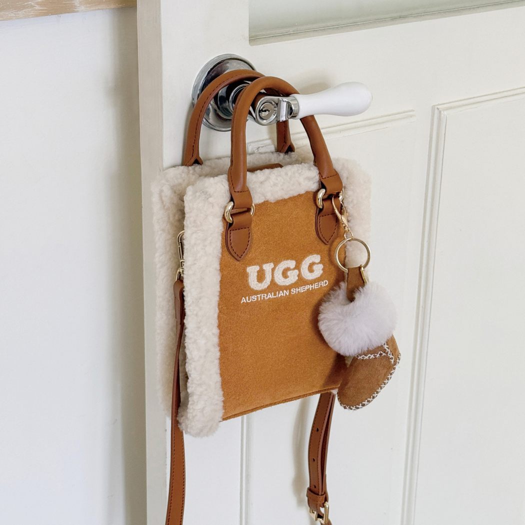 AUSTRALIAN SHEPHERD® Charlie Fluffy Wool Shoulder Bag ASA 030