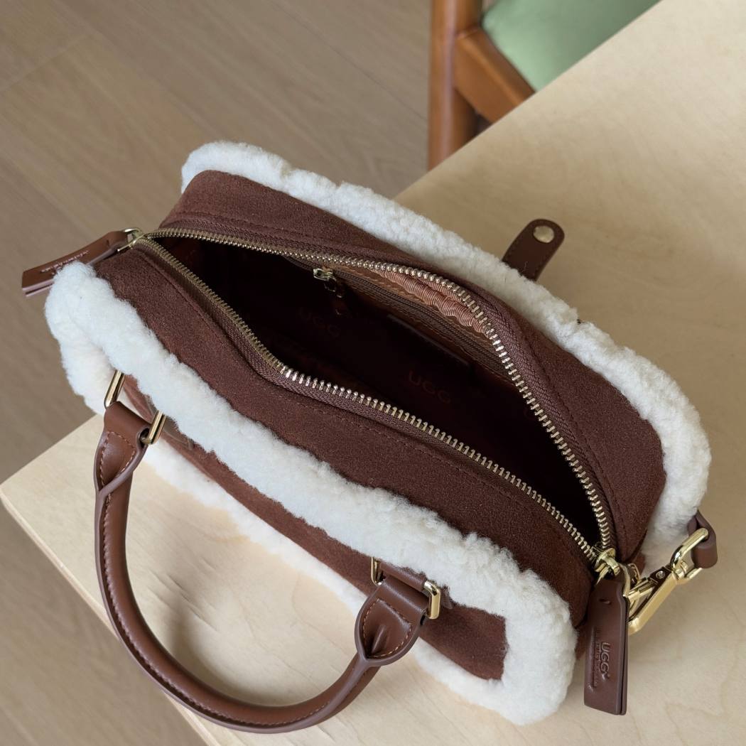 AUSTRALIAN SHEPHERD® Women Hand Carry Adjustable Strap Over Shoulder Zip Shayla Bag ASA 032