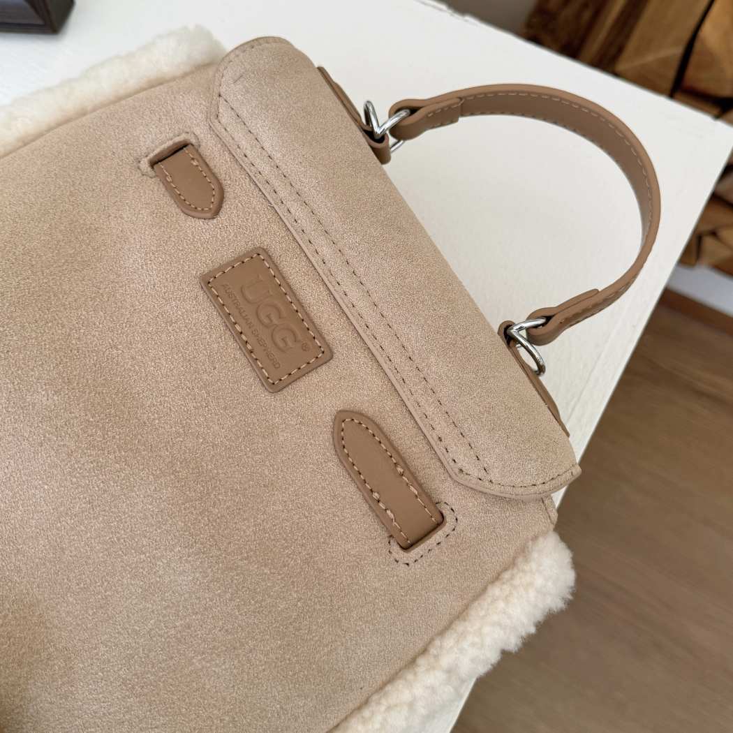 AUSTRALIAN SHEPHERD® Kenny Fluffy Wool Adjustable Strap Shoulder Bag ASA 034