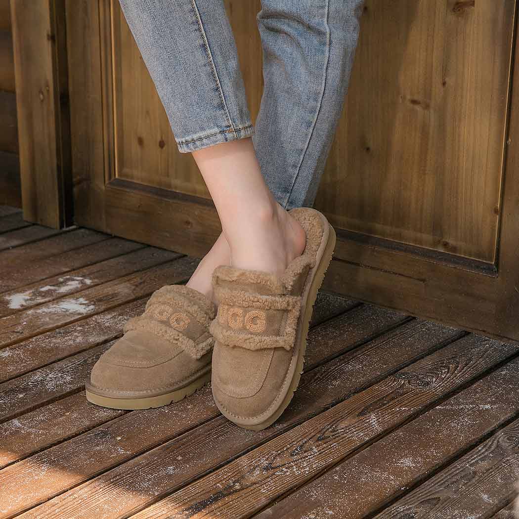 DK UGG Erin Scuff Shearling Slipper DK 143