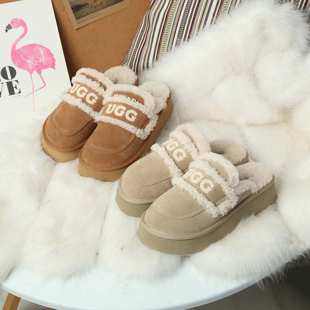 UGG Erin Platform Scuff Shearling Slipper DK 144