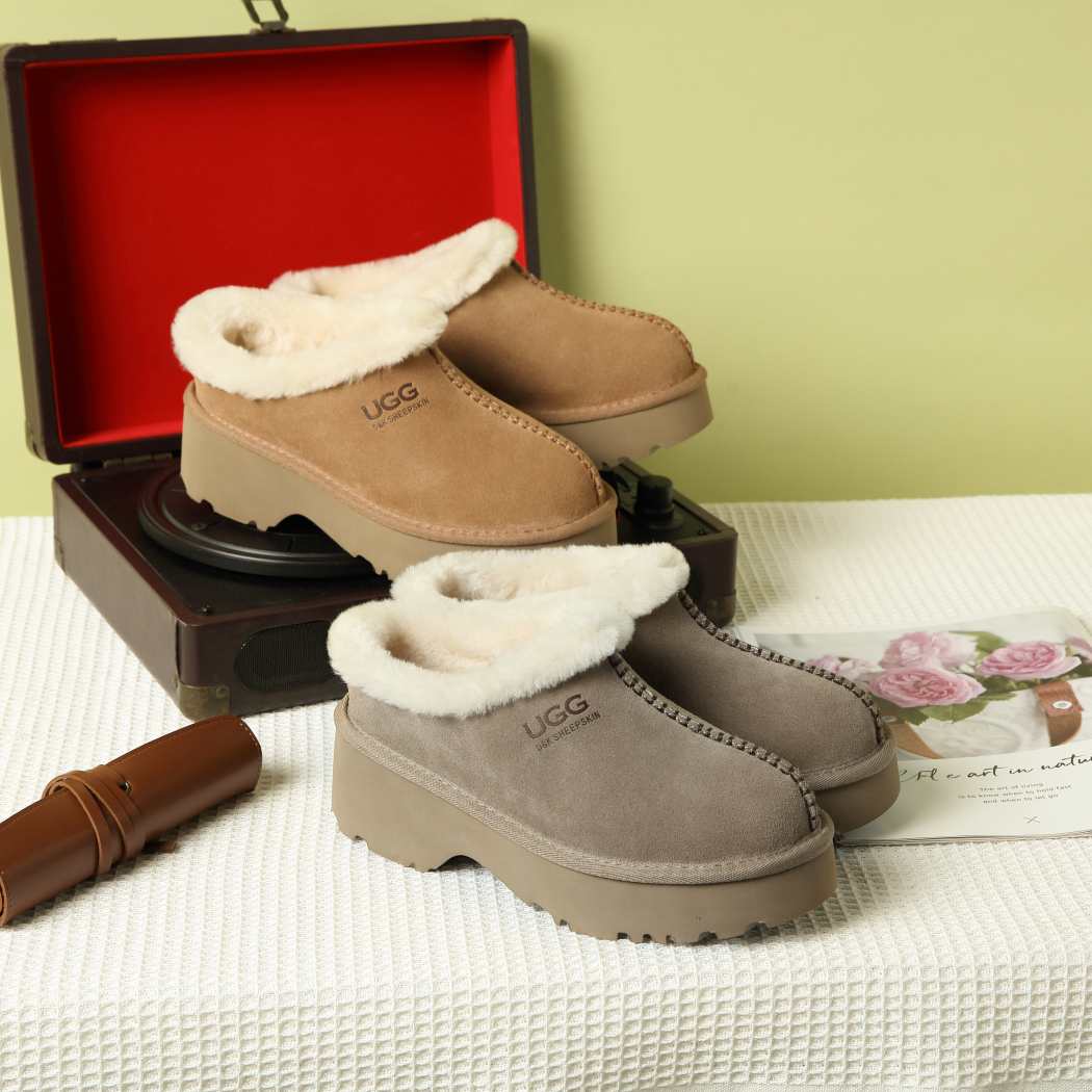DK UGG Cozy Clogs 146