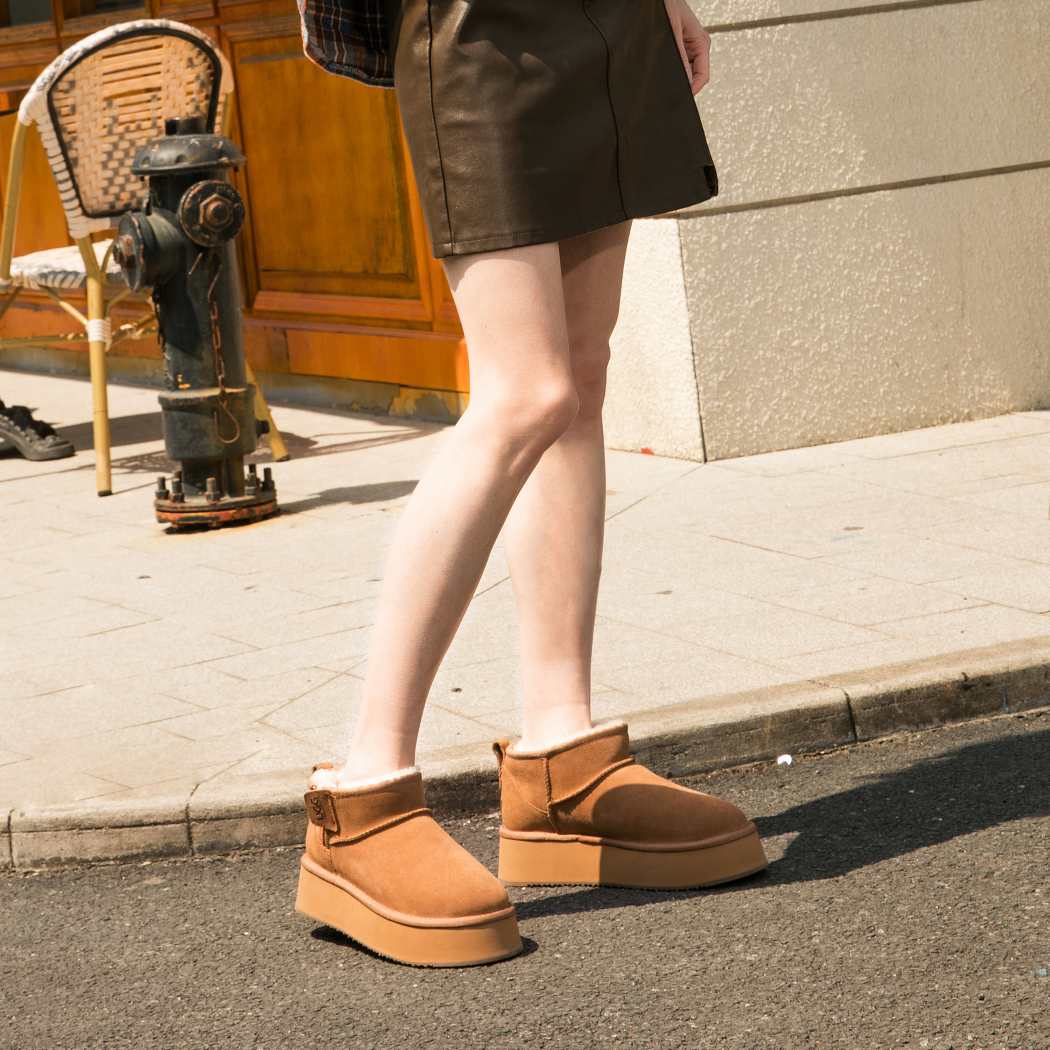 DK UGG Ultra Mini Platform Zip Boots 157