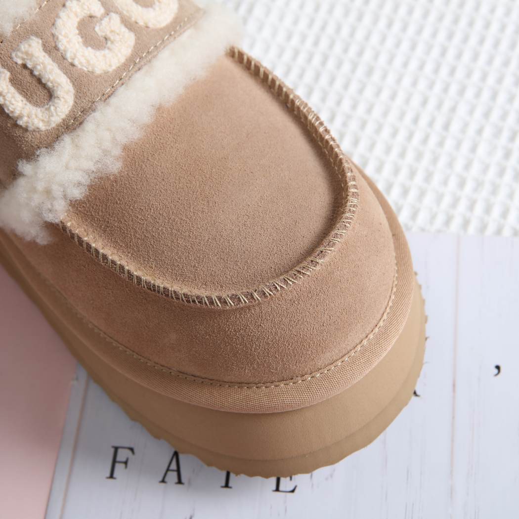 DK UGG Erin Platform Loafer 159