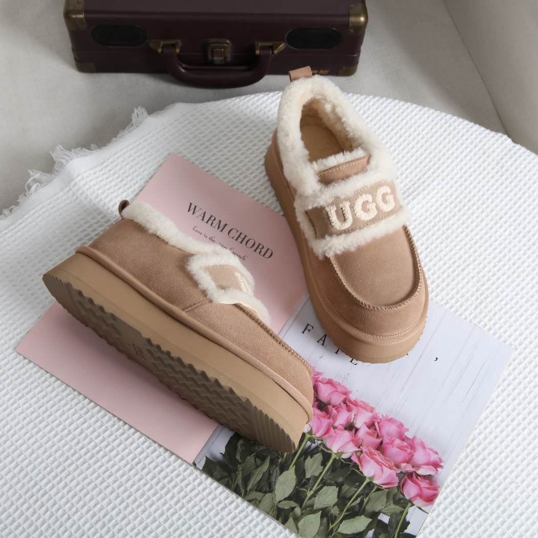DK UGG Erin Platform Loafer 159