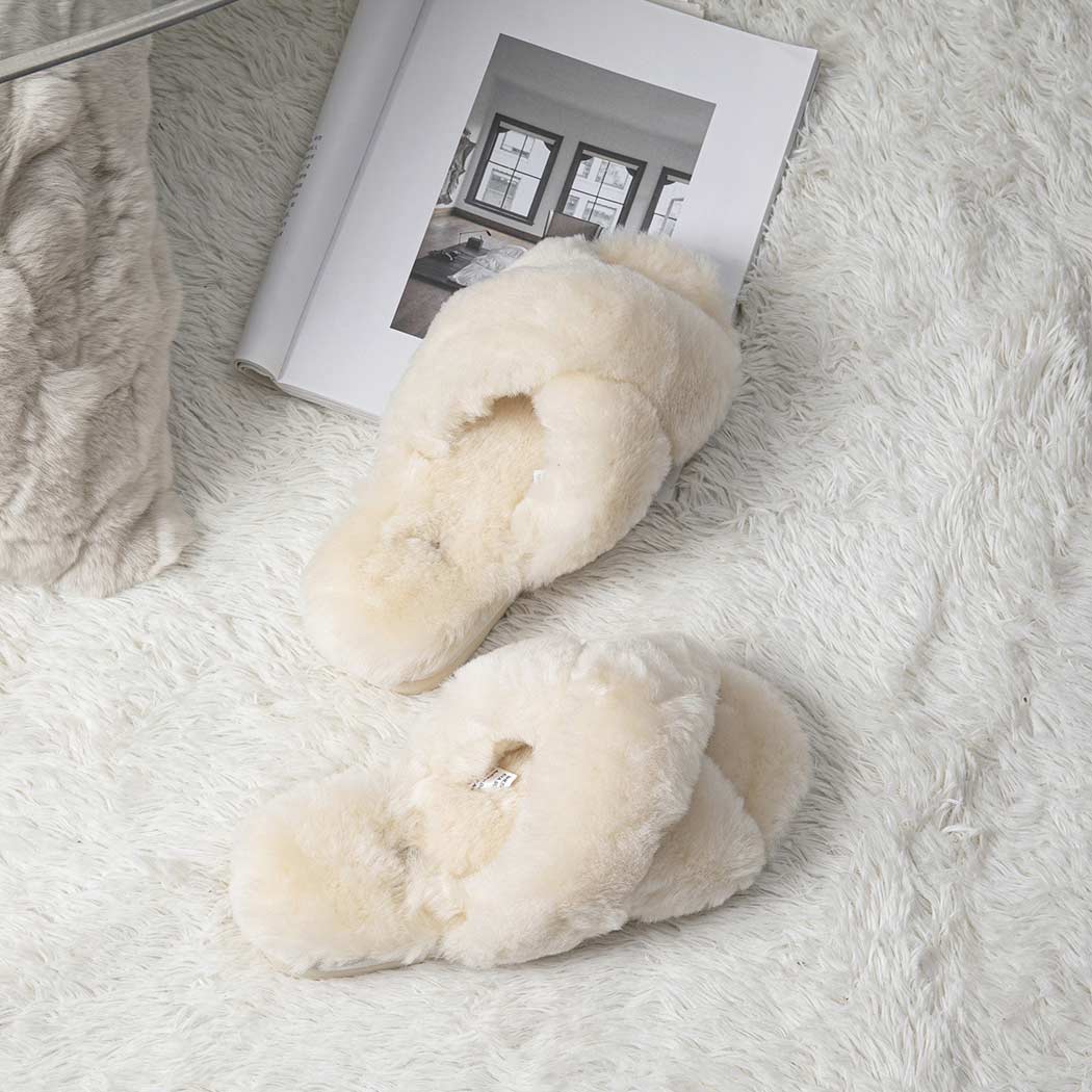 EVERAU® UGG Women Crossover Fluffy Slides Leanna EA 2047