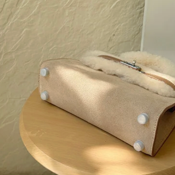 AUSTRALIAN SHEPHERD® Women’s Fluffy Wool Over-Shoulder Bag Frostie ASA 055