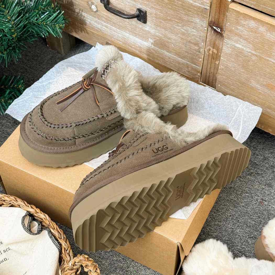 AUSTRALIAN SHEPHERD® UGG Slippers Women Sheepskin Wool Platform Sammy AS 2094