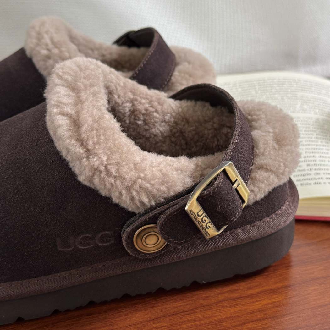 AUSTRALIAN SHEPHERD® UGG Slippers Sheepskin Wool Adjustable Strap Ankle AS 2112