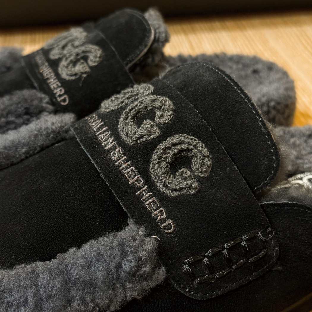 AUSTRALIAN SHEPHERD® Lora Sheepskin Wool Slippers AS 2117