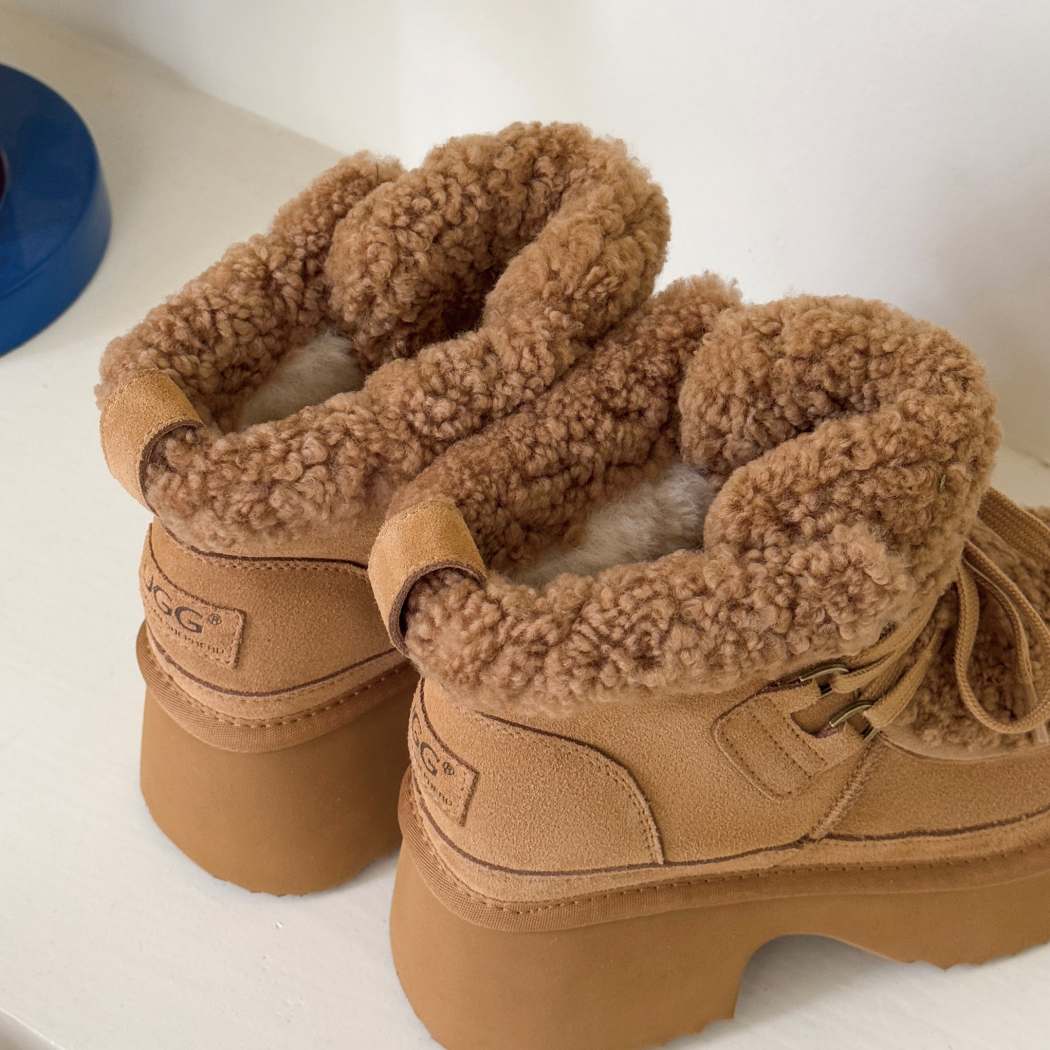 AUSTRALIAN SHEPHERD® UGG Boots Women Sheepskin Wool Chunky Platform Bumpy AS 3086