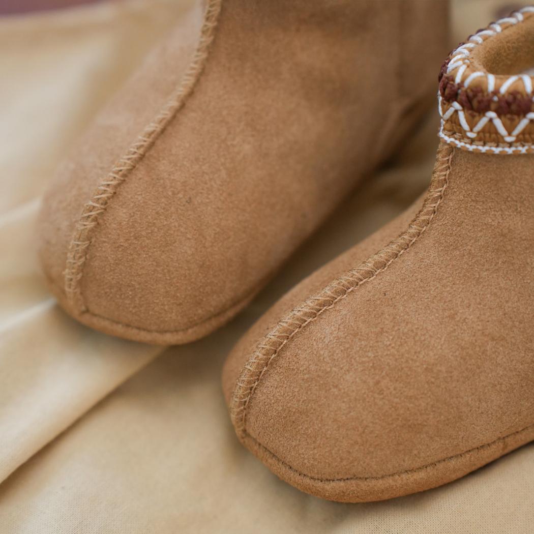 AUSTRALIAN SHEPHERD® Kids UGG Boots Barney Gift Set AS 3087K