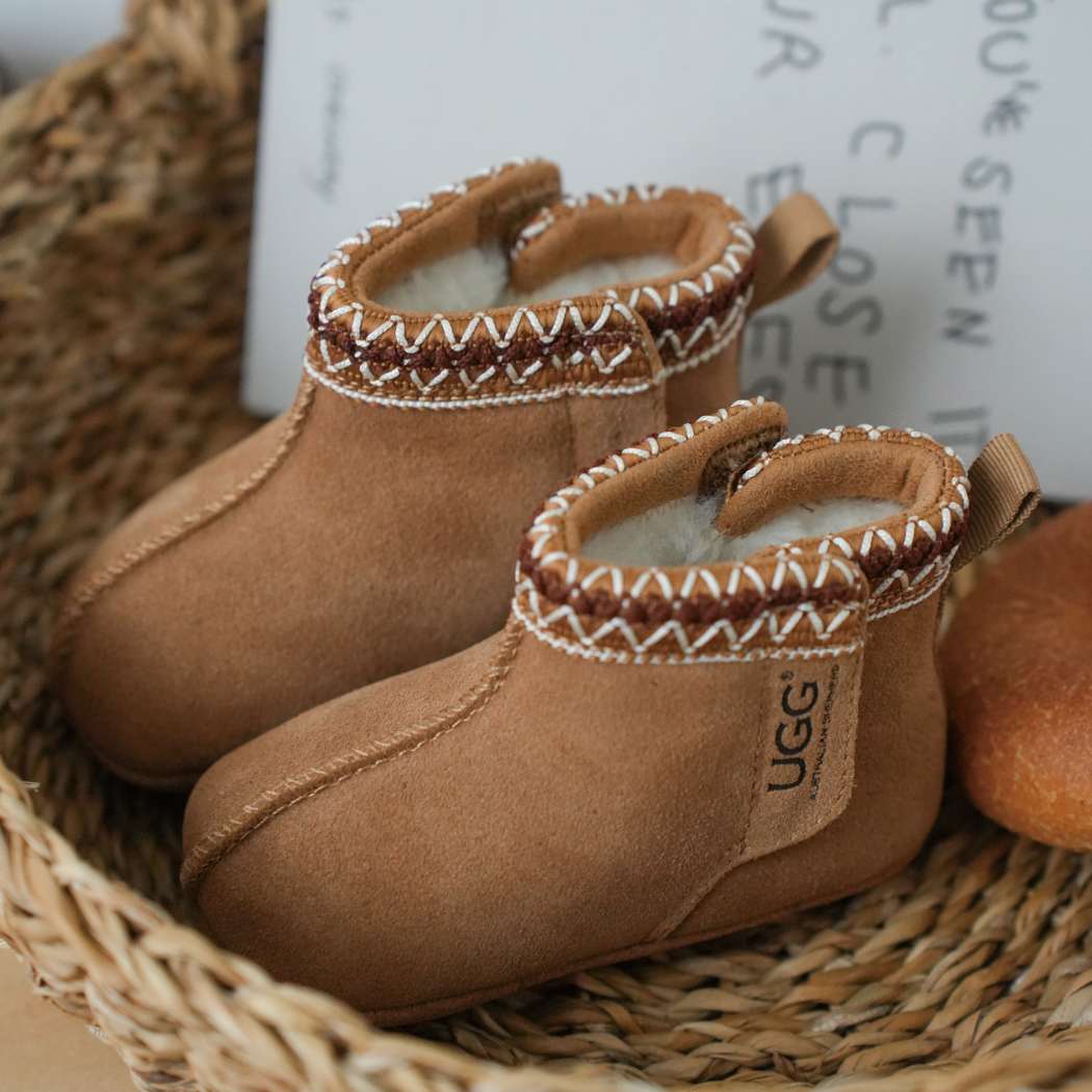 AUSTRALIAN SHEPHERD® Kids UGG Boots Barney Gift Set AS 3087K