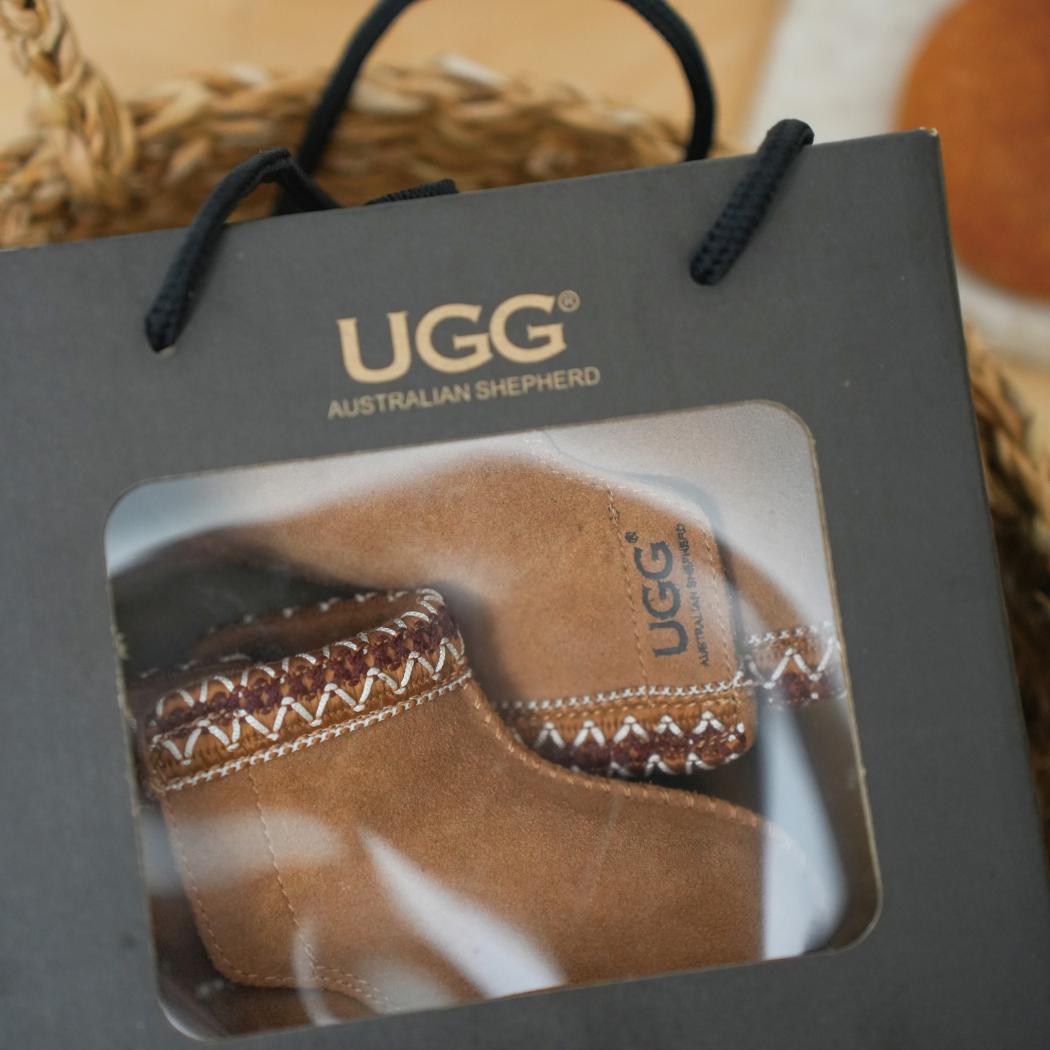 AUSTRALIAN SHEPHERD® Kids UGG Boots Barney Gift Set AS 3087K