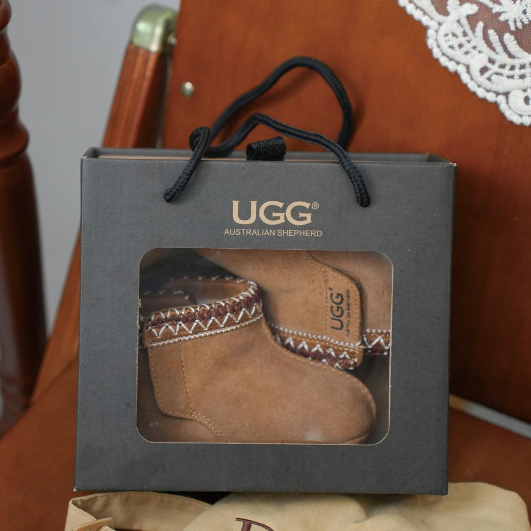 AUSTRALIAN SHEPHERD® Kids UGG Boots Barney Gift Set AS 3087K