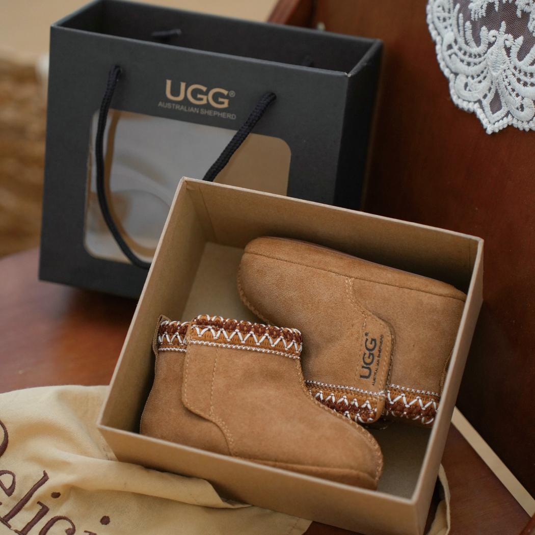 AUSTRALIAN SHEPHERD® Kids UGG Boots Barney Gift Set AS 3087K