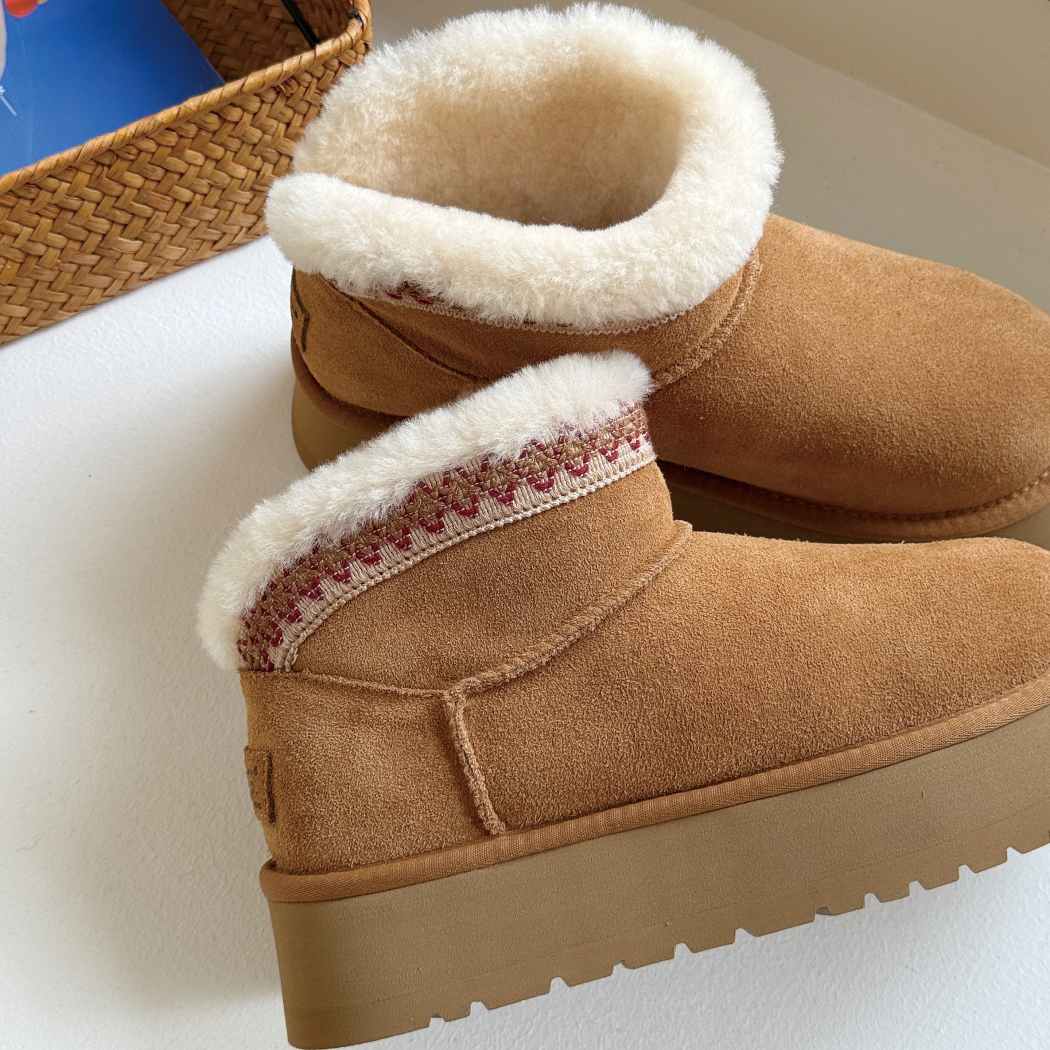 AUSTRALIAN SHEPHERD® UGG Women's Liora Platform Boots AS 3128
