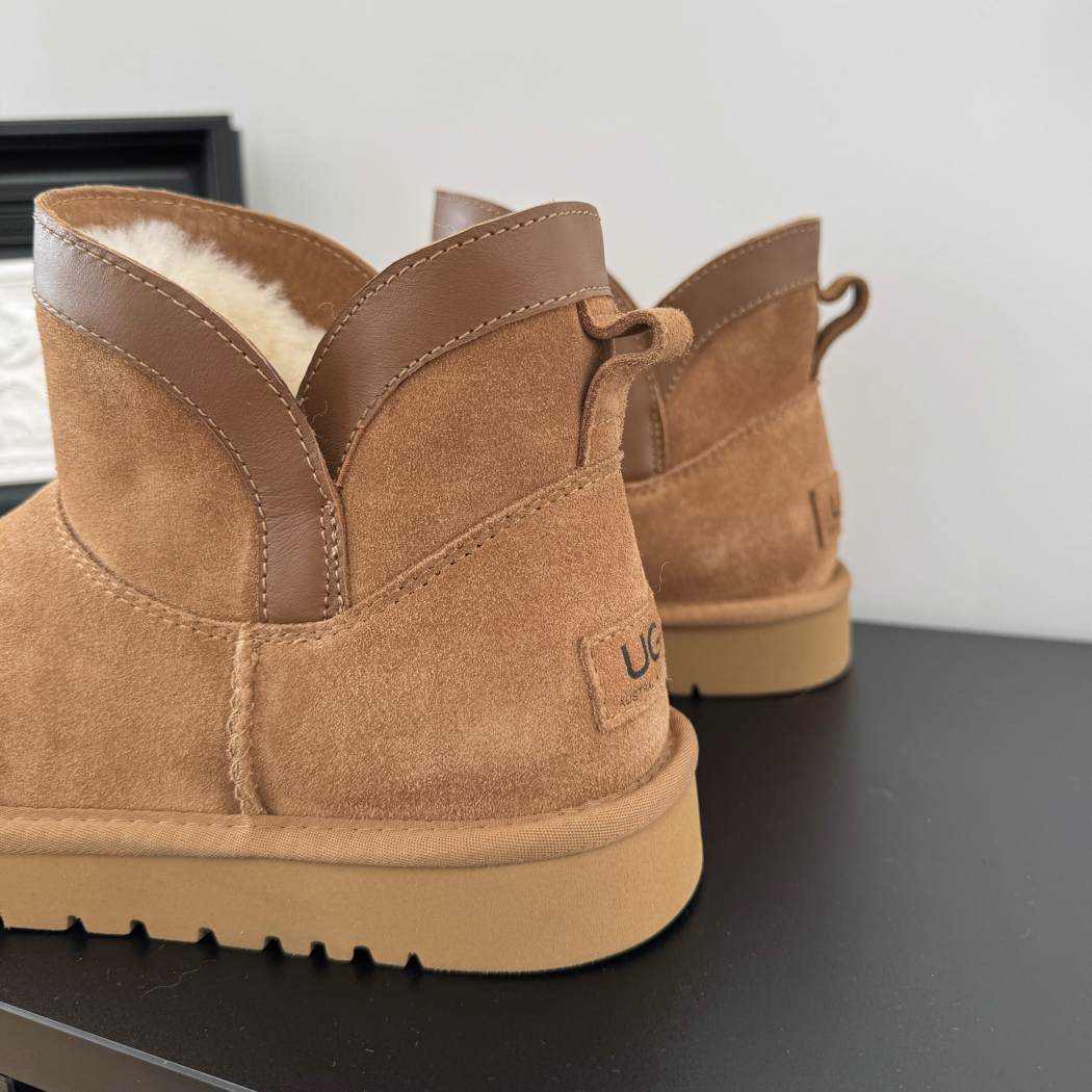AUSTRALIAN SHEPHERD® Women’s Sheepskin Wool Mini UGG Boots AS 3132