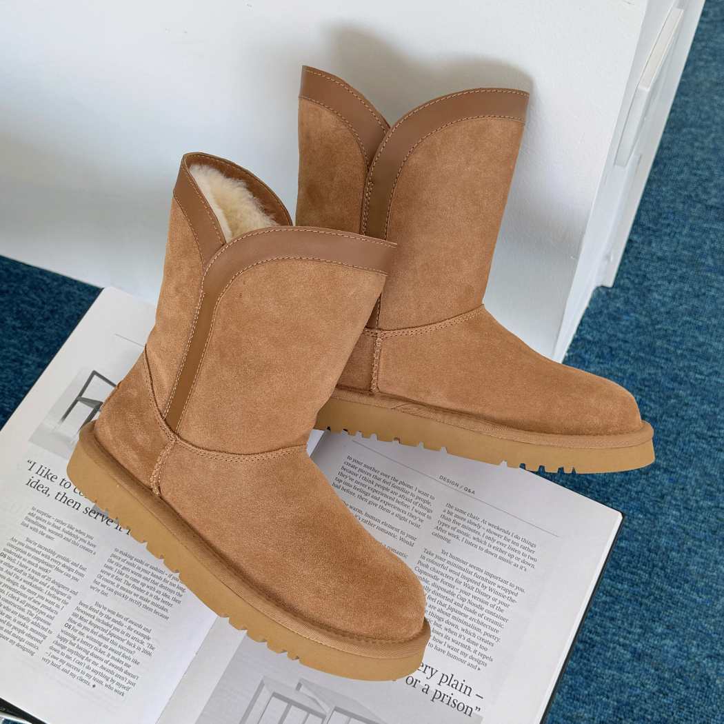 AUSTRALIAN SHEPHERD® Wintra Short Sheepskin UGG Boots AS 3133