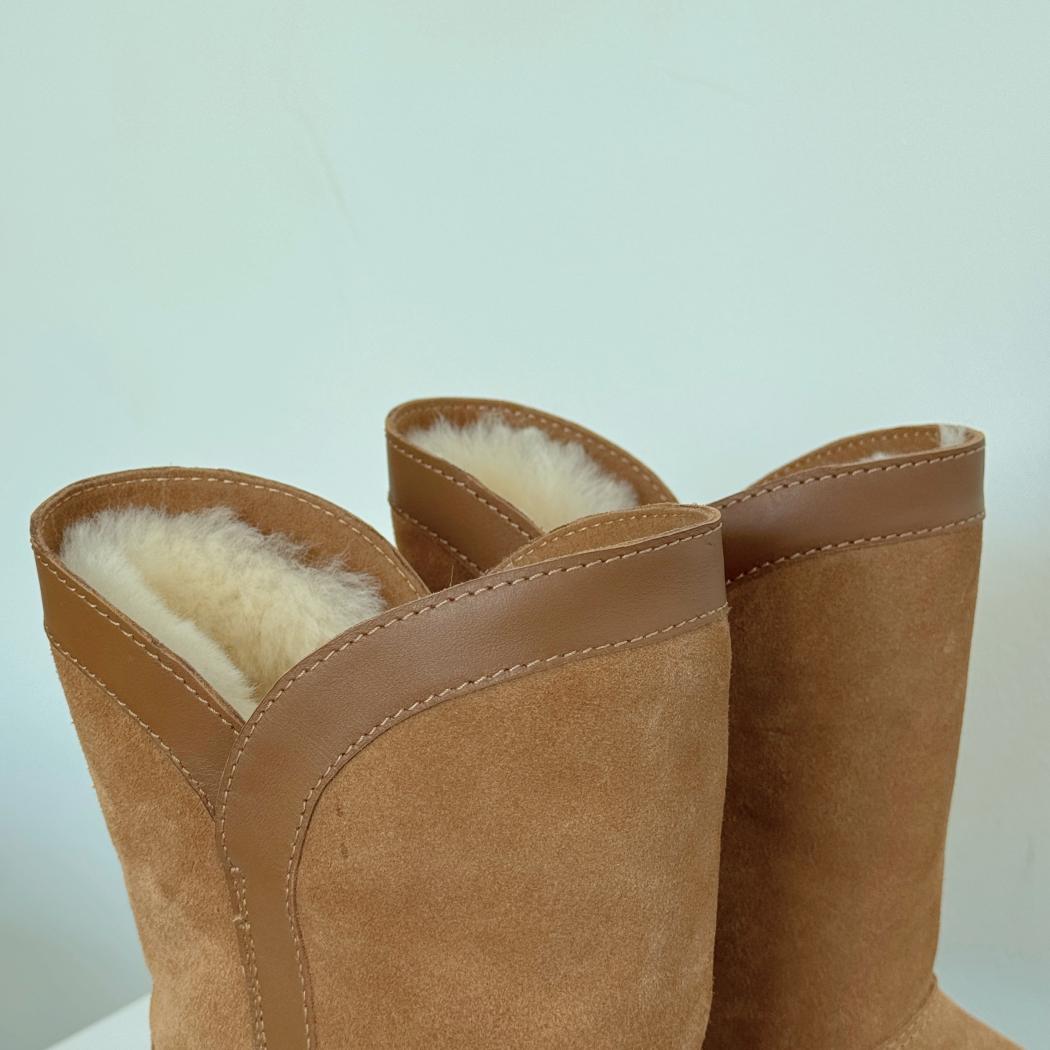 AUSTRALIAN SHEPHERD® Wintra Short Sheepskin UGG Boots AS 3133