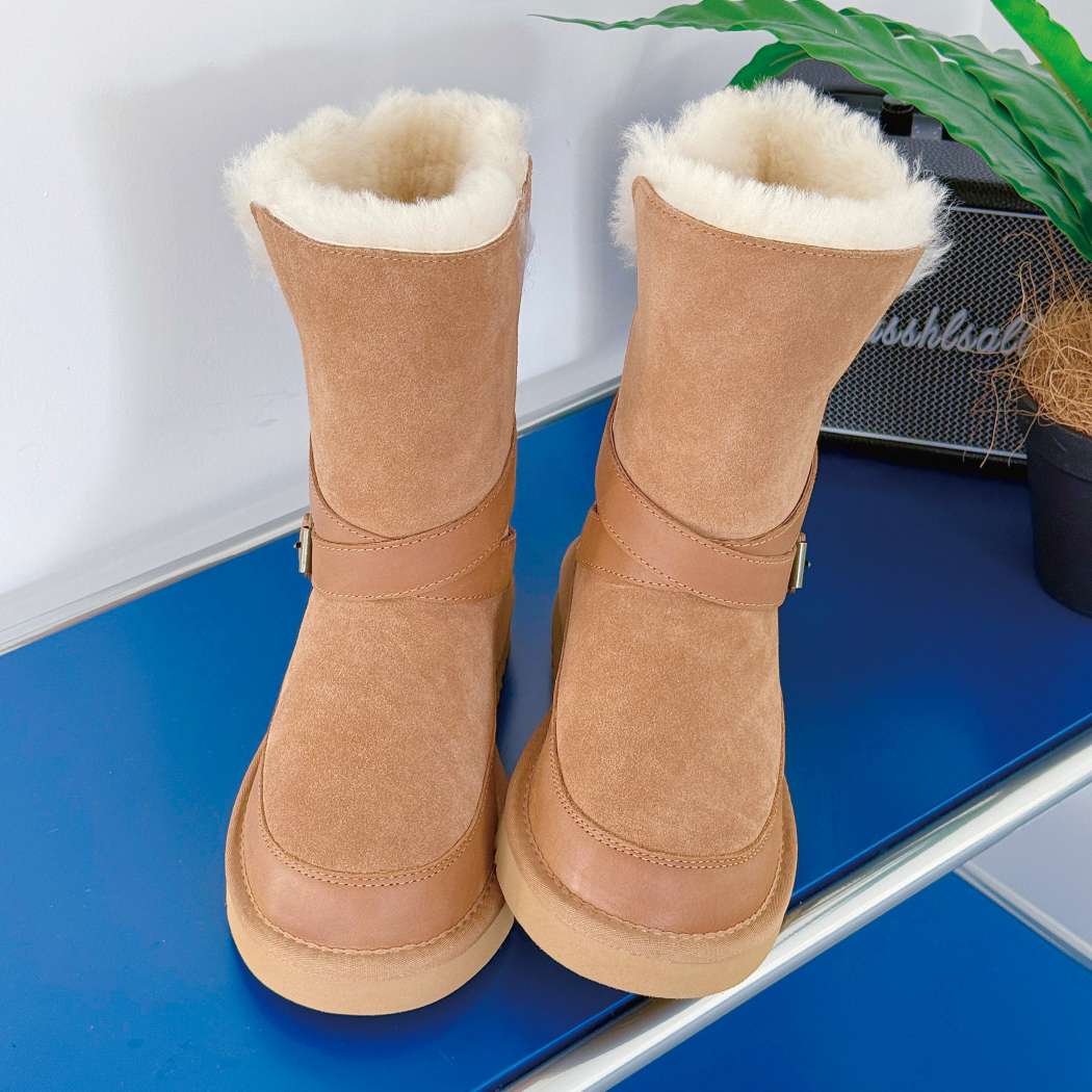 AUSTRALIAN SHEPHERD® Halvik Buckle Short Sheepskin UGG Boots AS 3136
