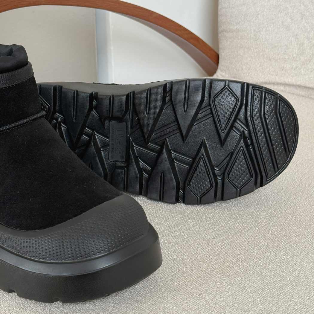AUSTRALIAN SHEPHERD® Unisex Sheepskin Wool Ankle Boots AS 3162