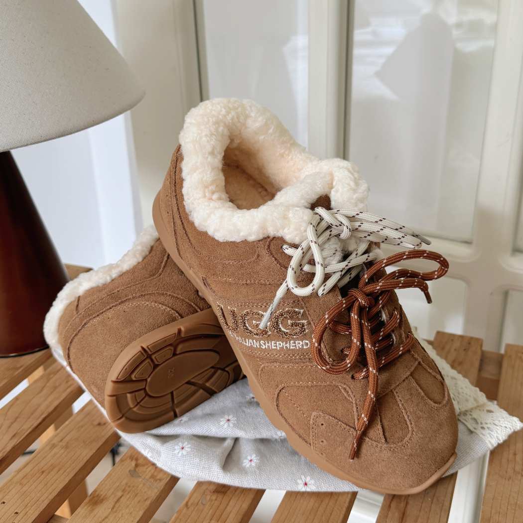 AUSTRALIAN SHEPHERD® UGG Women's Sheepskin Wool Sneakers AS 5033