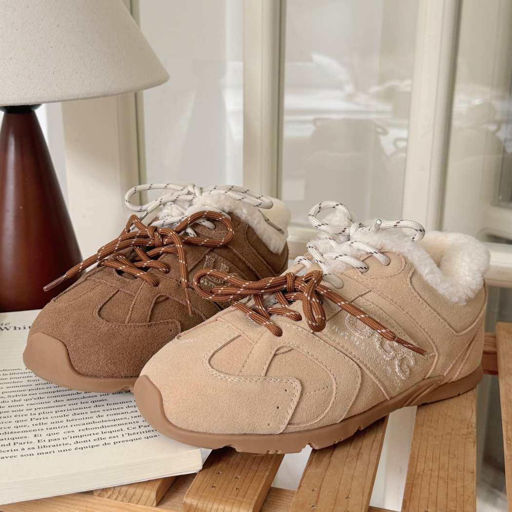 AUSTRALIAN SHEPHERD® UGG Women's Sheepskin Wool Sneakers AS 5033