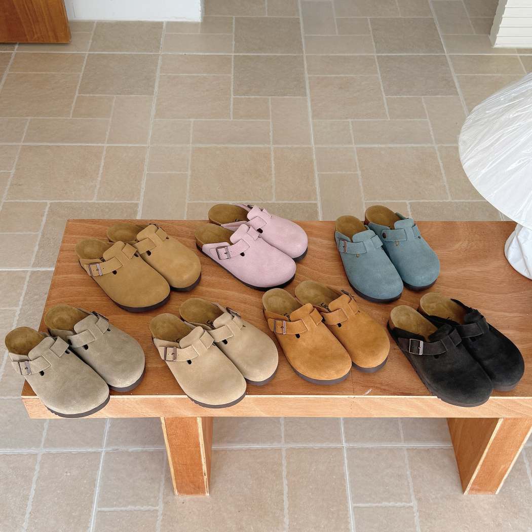 AUSTRALIAN SHEPHERD UGG Sandals Suede Slides Berrin AS 7043