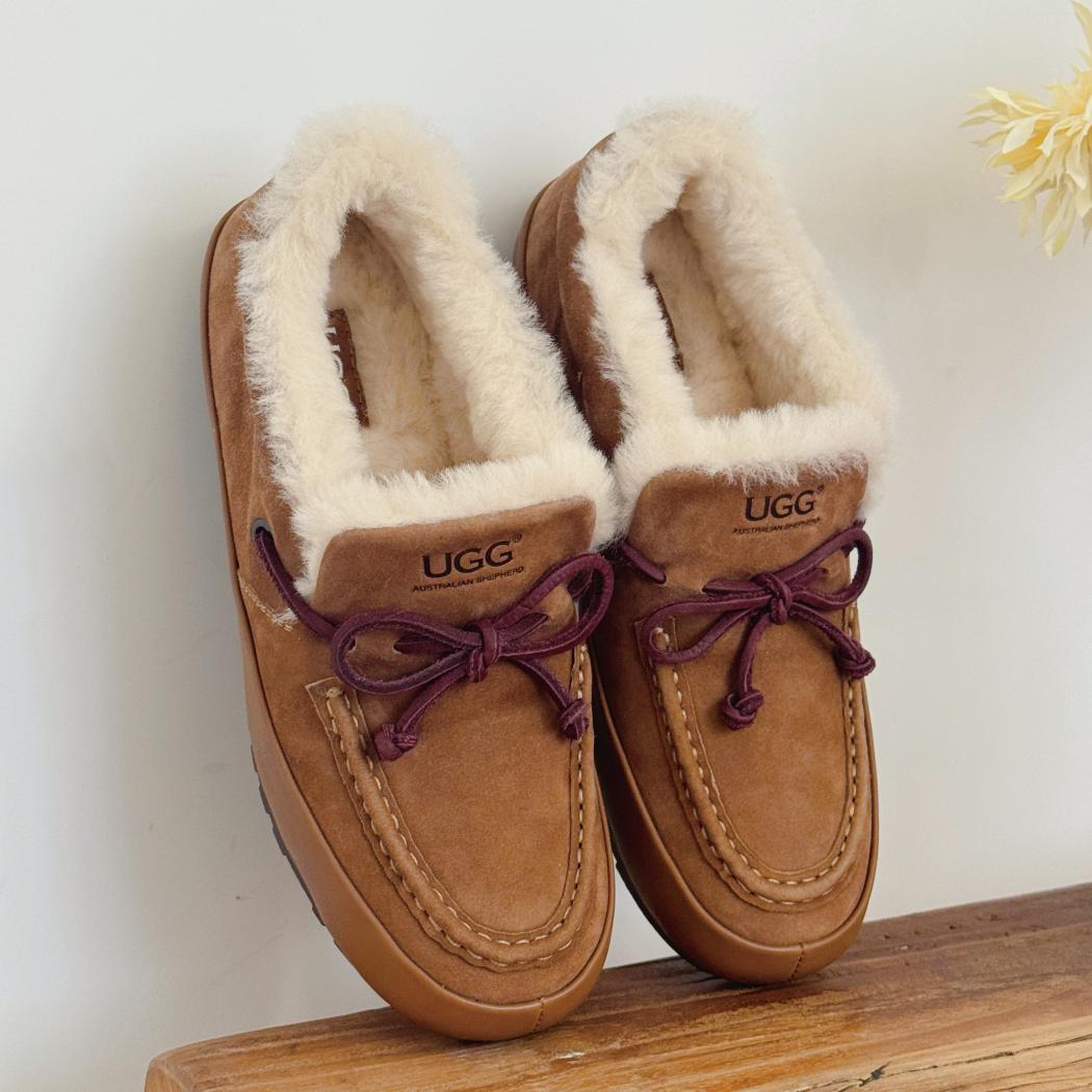 AUSTRALIAN SHEPHERD® Women Leather Sheepskin Wool Moccasin Slippers AS 7050